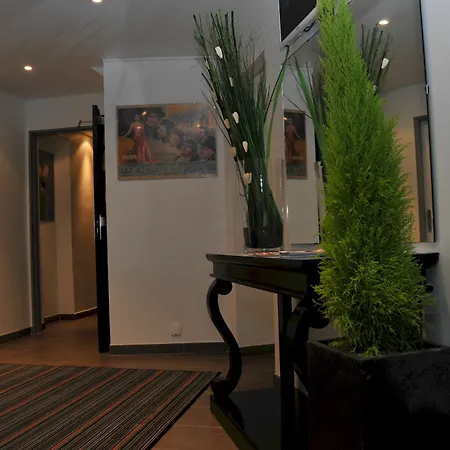 And De La Marne Hotel 3*